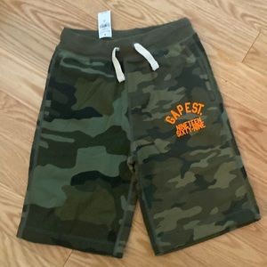 NEW with tags Gap Boys Camouflage Shorts size M (8)